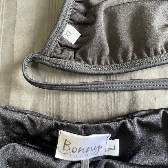 SOLD***Black and gold sequin Bonny Bikini size Lrg/xlrg - Picture 2 of 5